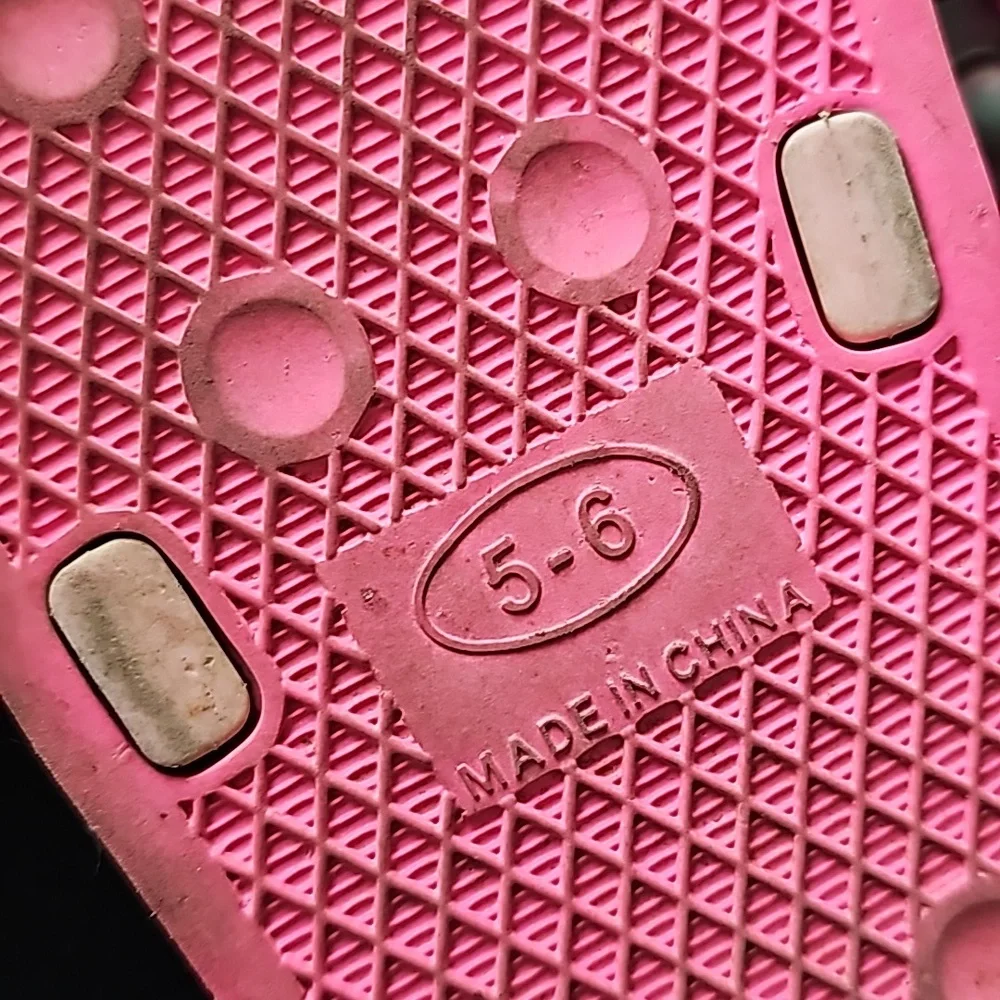 Girls youth sz 5/6 POP IT sandals!!!